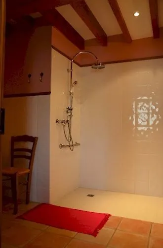 Logis Hotel Auberge De La Hulotte Saint-Jacques-dʼAmbur